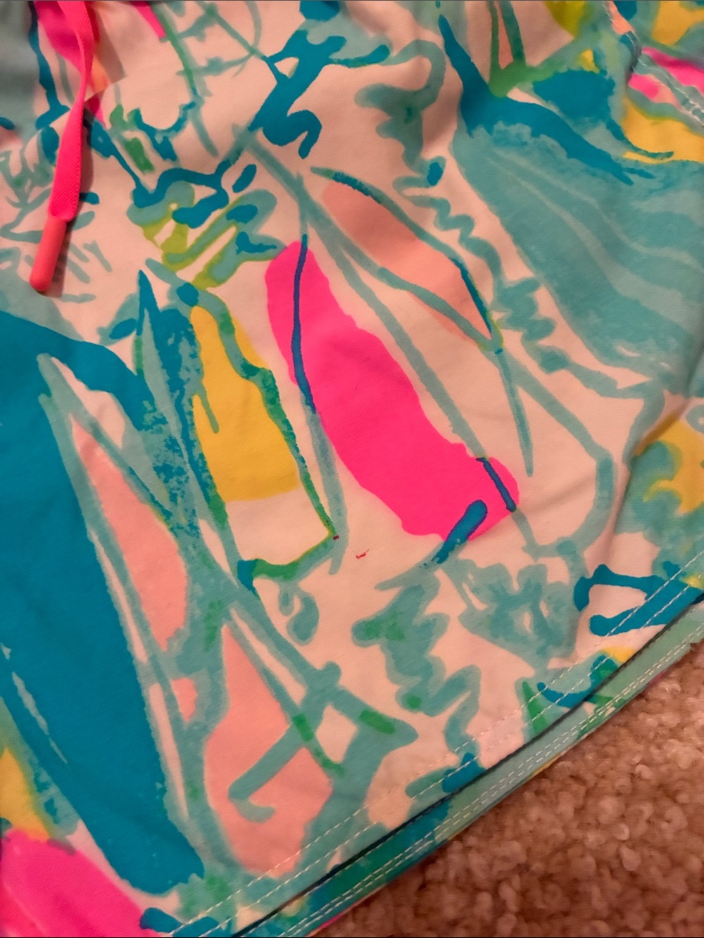 Lilly Pulitzer Luxletic Run around short Beach and Bae S - Picture 5 of 7